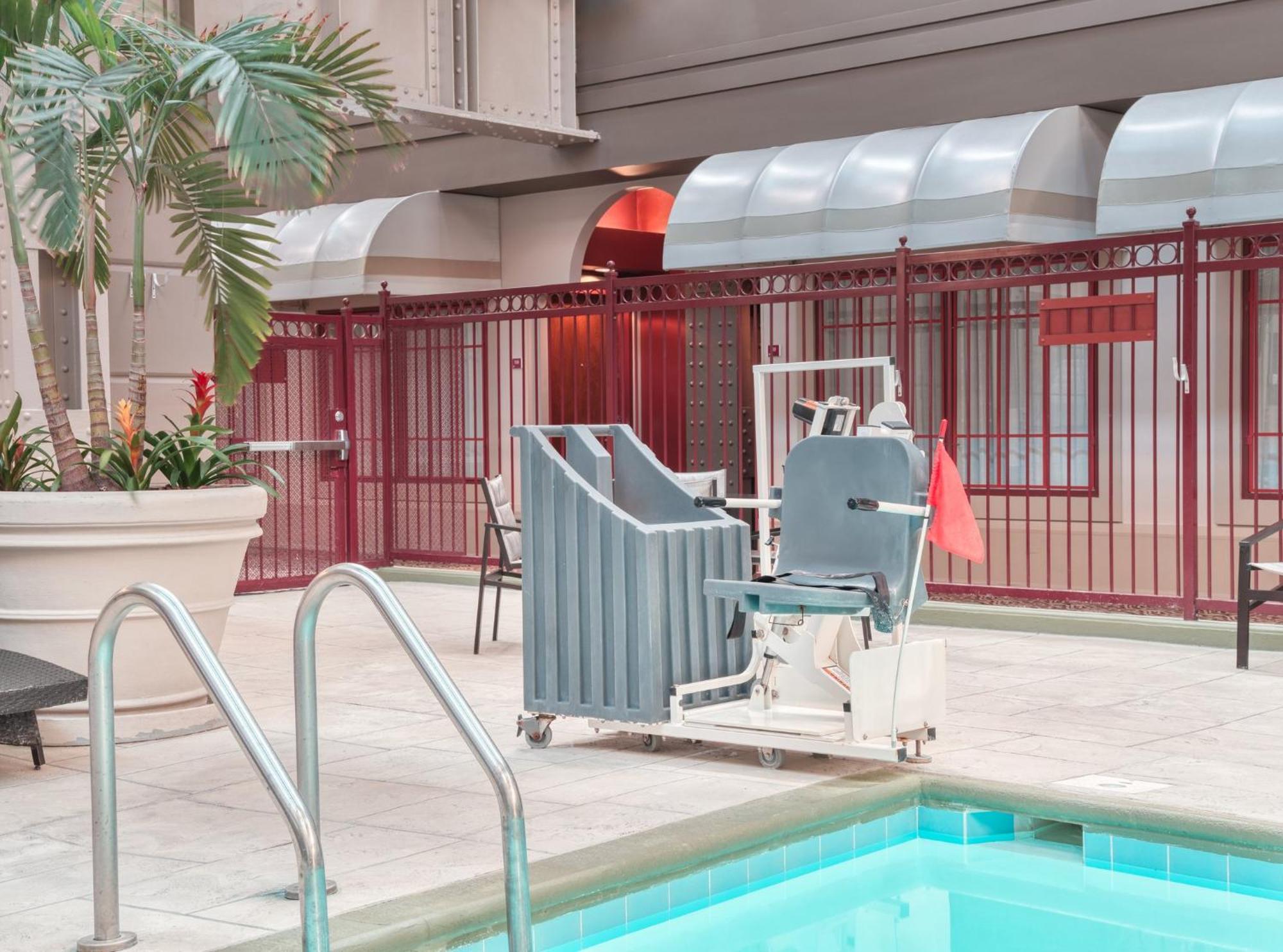 Crowne Plaza Indianapolis-Dwtn-Union Stn By Ihg Hotel Exterior foto